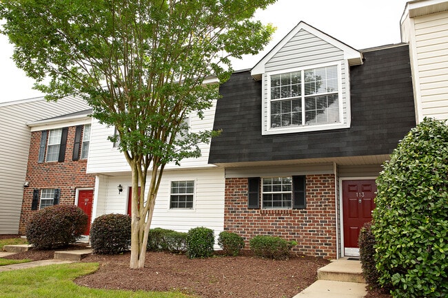Crabtree Crossing Apartments and Townhomes