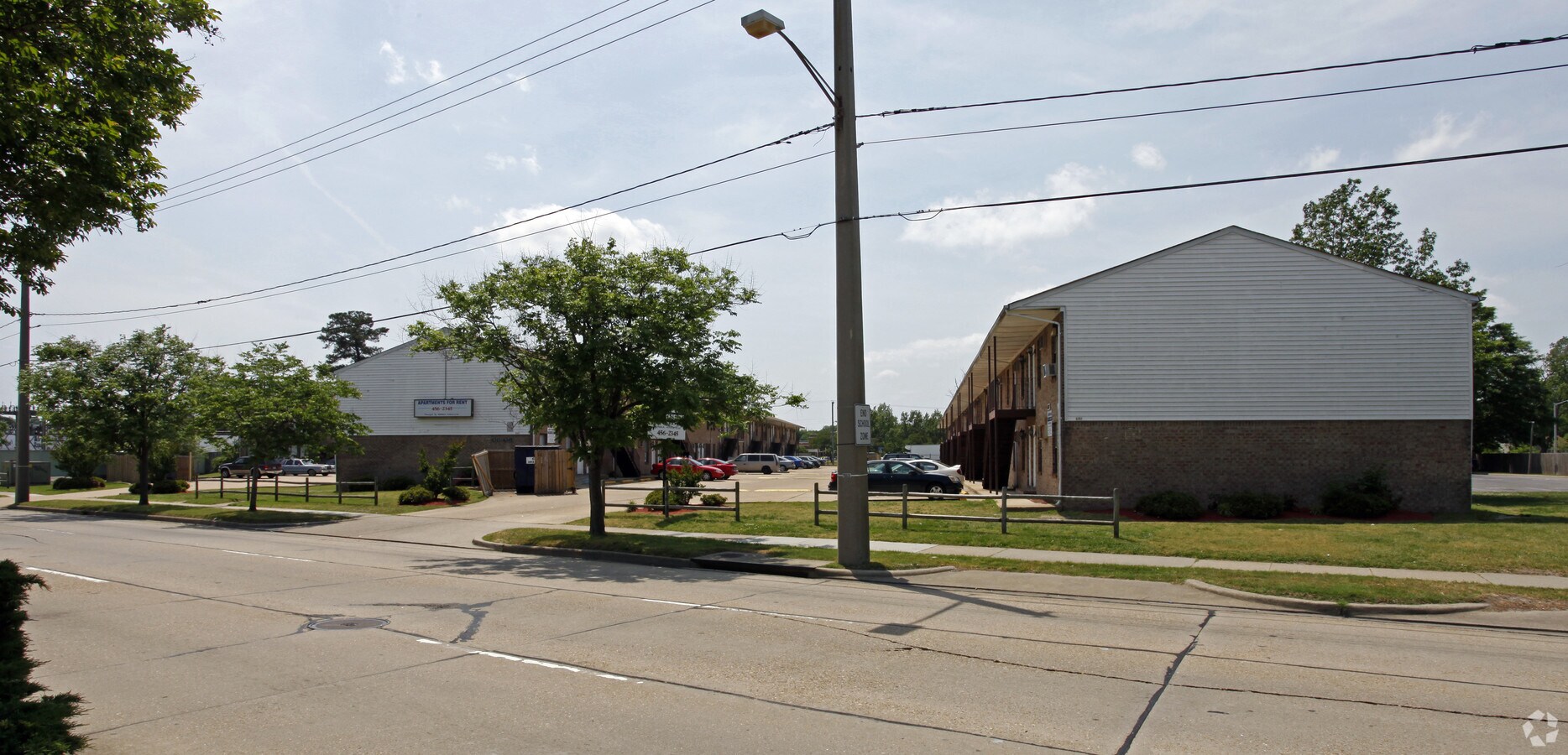 Photo - Twin Gardens Apartments