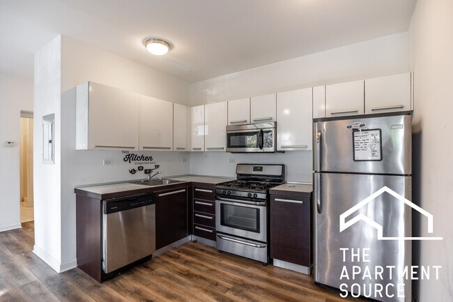 Photo - 1545 W Glenlake Ave Unit 2D