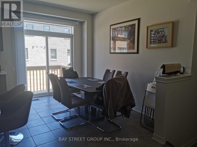 Photo - 50 Crofting Cres