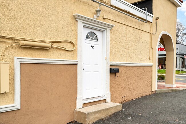 Photo - 98 S Main St Unit 98