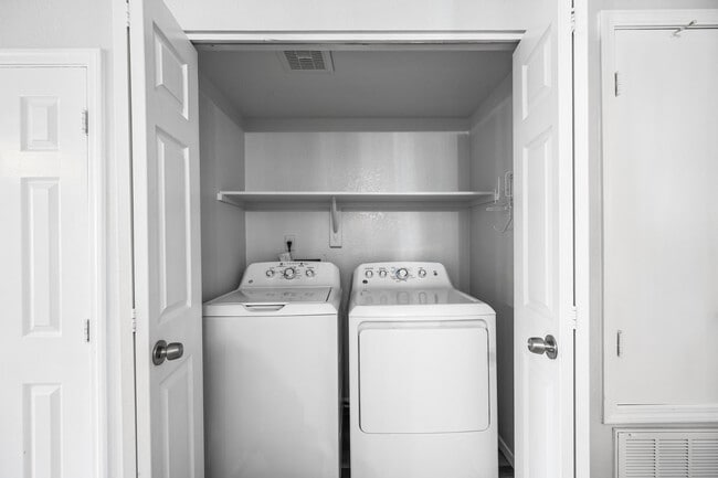 Photo - 455 S Mesa Dr