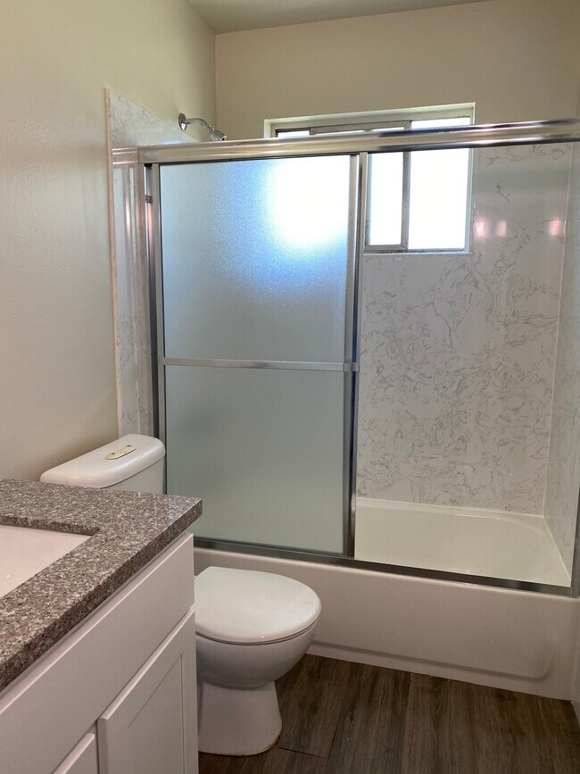 Remodeled bathroom - 258 Pamela Dr Unit 64