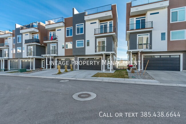 Building Photo - 3559 S Lydia Ann Ln