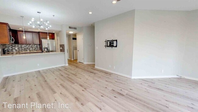 Photo - 411 Park Ave Unidad 133