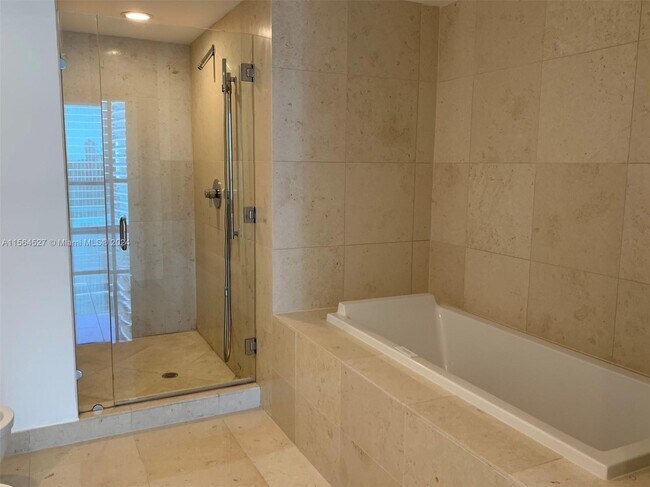 Photo - 475 Brickell Ave Unit 315