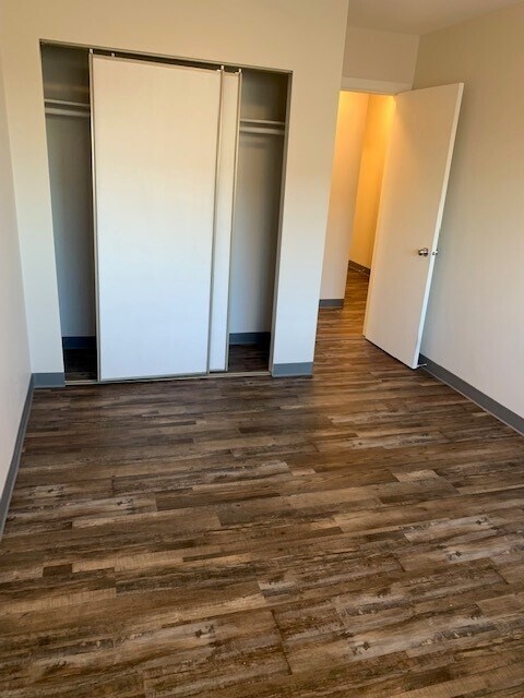 Photo - 8604-8687 Ave