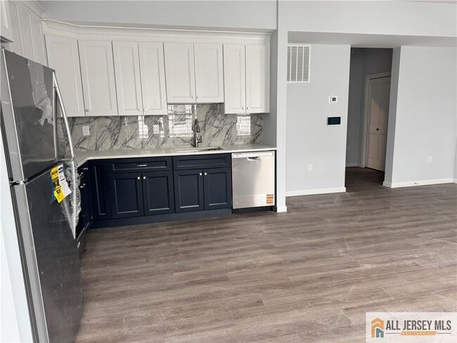 Photo - 617 Lincoln Blvd Unit 2C