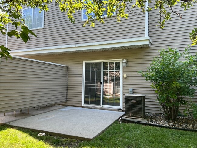 Photo - 6855 Woodland Ave