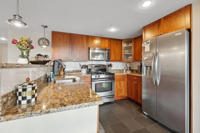 Photo - 700 Grove St Unit 5P