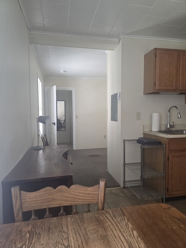 Photo - 258 W North St