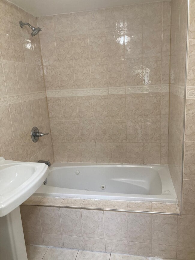 Photo - 745 Centerwood St