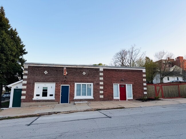 Photo - 701 Pierce St Unit Main