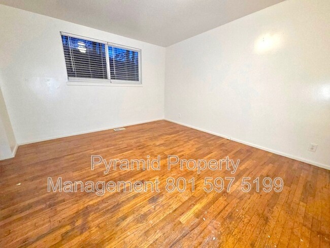 Photo - 724 30th St Condo