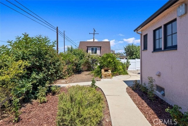 Photo - 15803 Victoria Ave