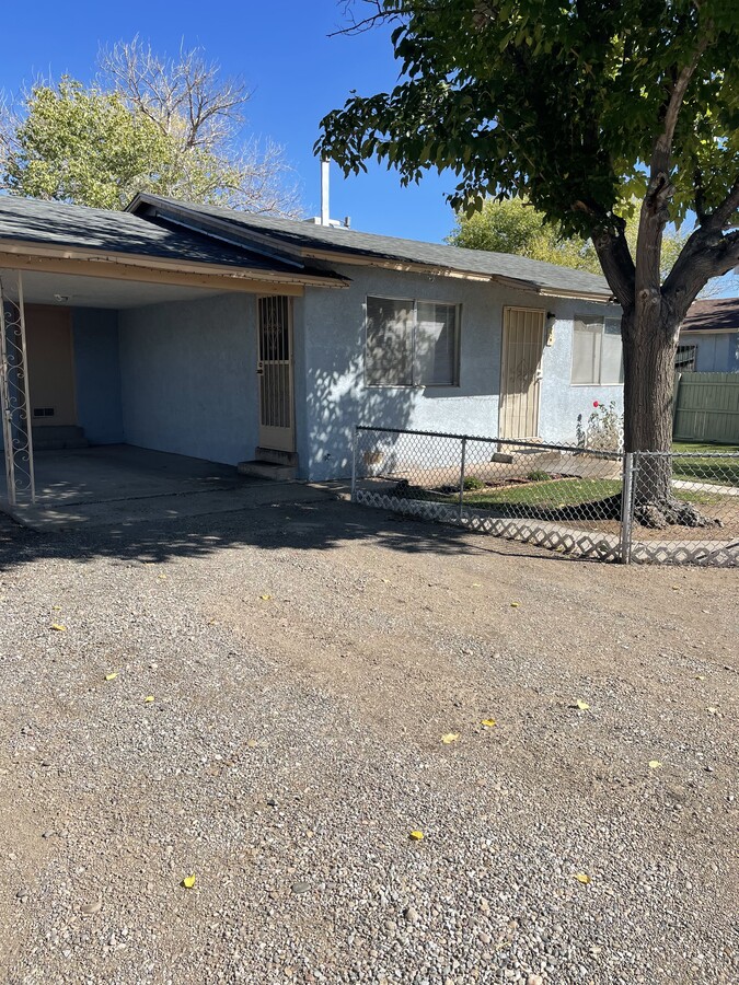 Photo - 1325 Tapia Blvd SW