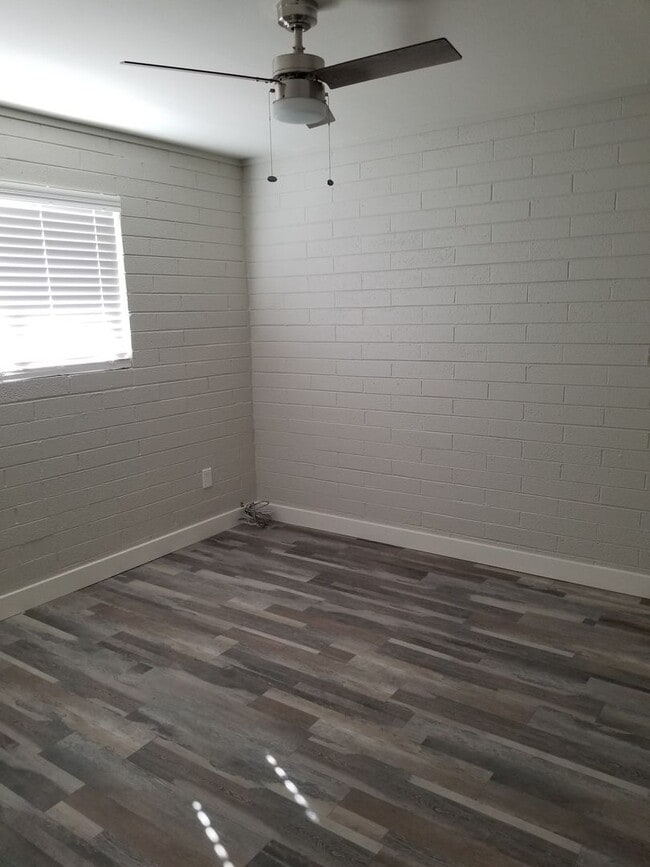 Photo - 3214 N 68th St Unidad #2