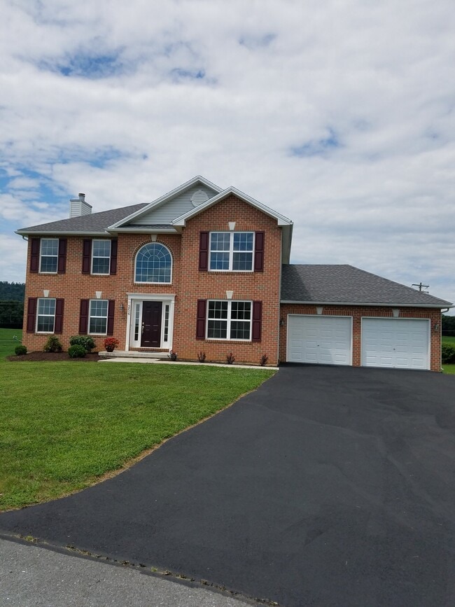 Building Photo - 254 McNeill Dr