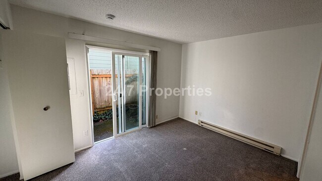 Photo - Newly Remodeled 1 BA I 1 BA Unit 1422  2