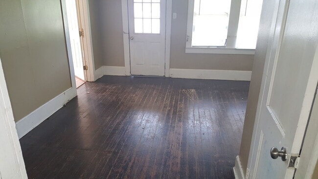 Photo - 202 Carmel Dr