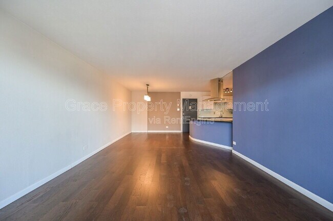 Photo - 888 Logan St Unit 8i