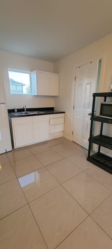 Photo - 2205 W Adams St