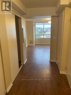 Photo - 1056 Queens Ave