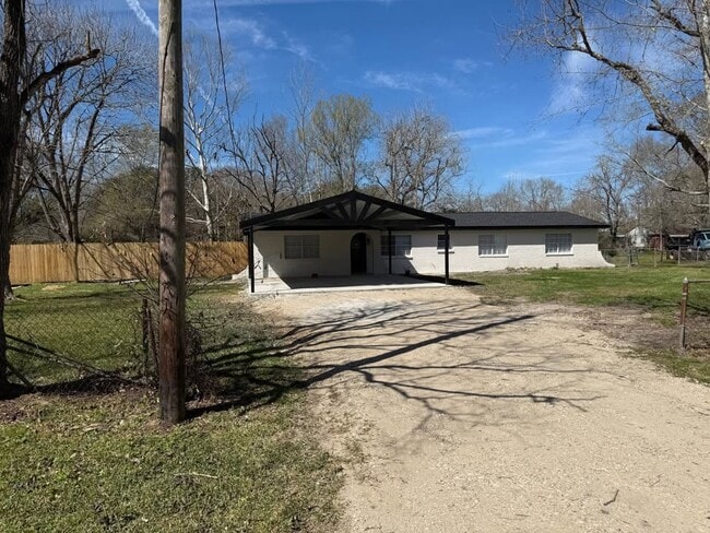 Building Photo - 3259 Huff Dr