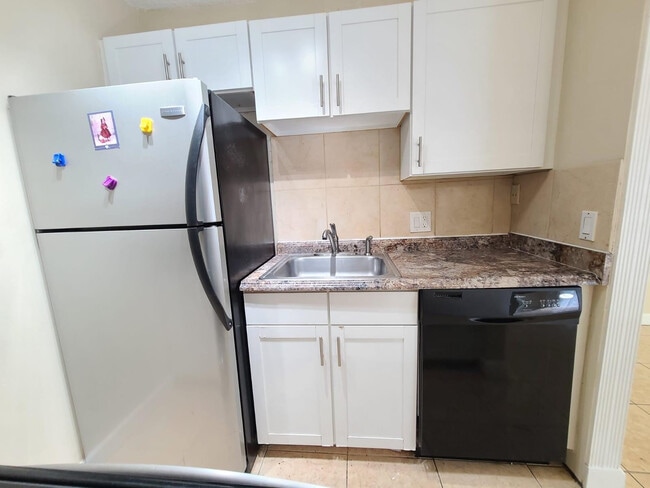 Photo - 2 Crossings Cir Unit G