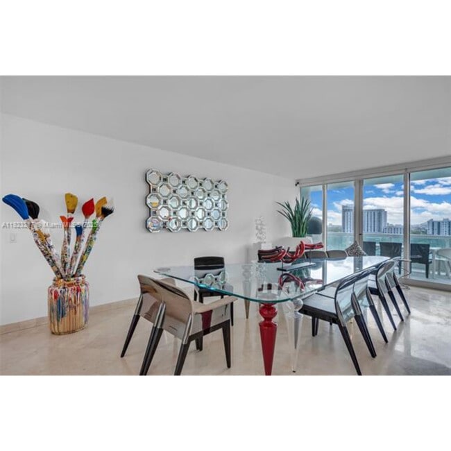 Photo - 1643 Brickell Ave