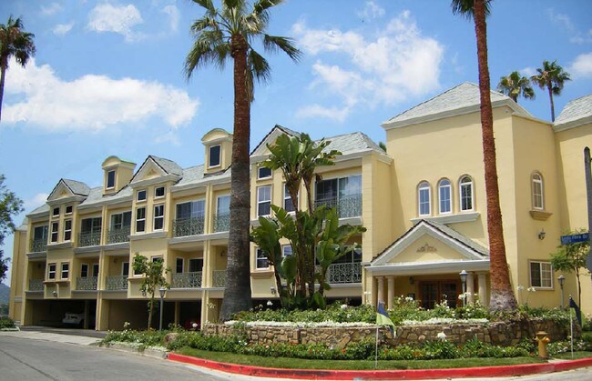 Foto principal - 2301 Roscomare Road