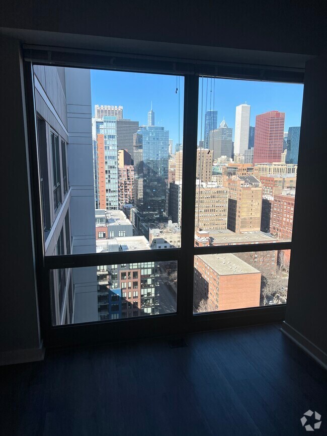 Building Photo - 111 W Polk St Rental