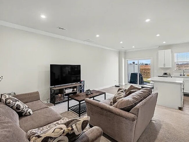 Photo - 1145 Riverbrook Dr