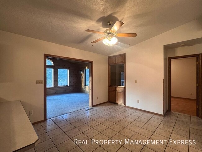 Photo - Stunning 4 Bedroom 2.5 Bath Home in South East Sioux Falls