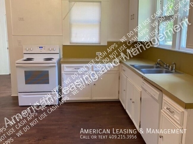 Photo - 604 Hackney Ave