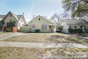 Building Photo - 420 W Lullwood Ave Rental
