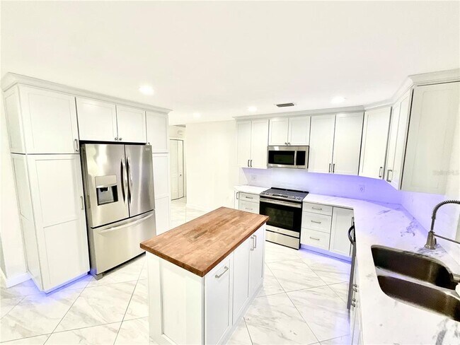 Photo - 1545 Indiana Ave
