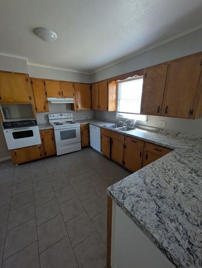 3BD/1.5BA Duplex in Morganton, NC