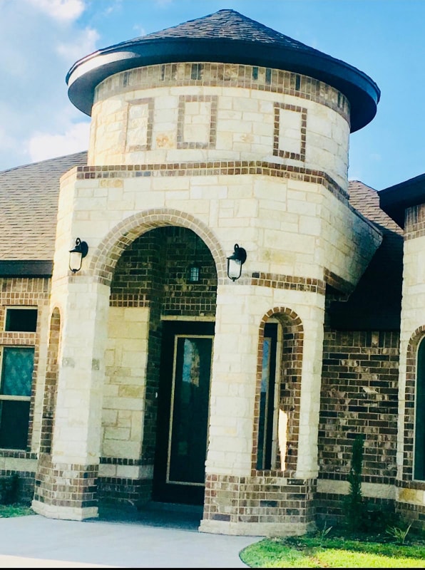 Building Photo - 3873 Tolosa St