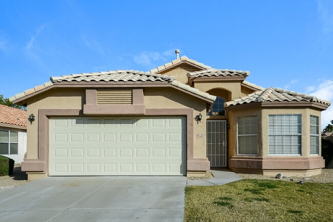 Building Photo - 9528 W Clara Ln