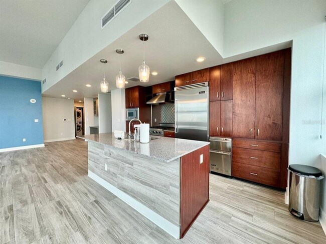 Photo - 1208 E Kennedy Blvd Unidad 834