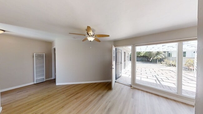 Building Photo - 5BD/3BA on Tipton!! Great Backyard w Patio!! (Lease out, pending signatures. Check back in a few ...