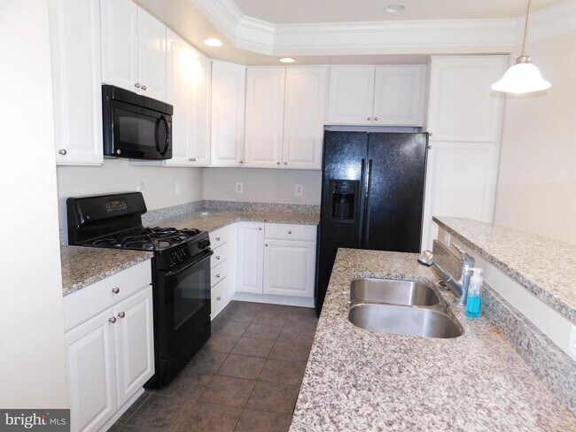 Photo - 937 Hidden Marsh St