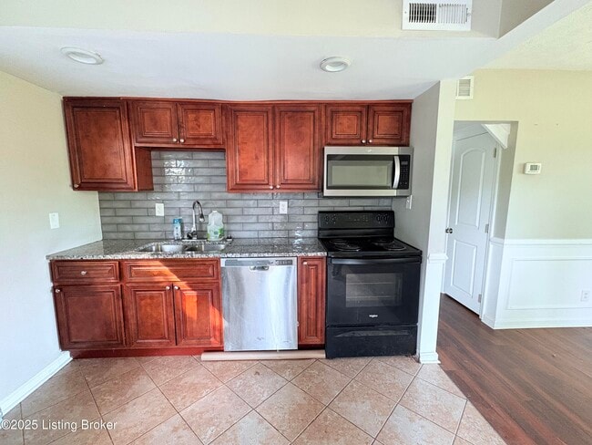 Photo - 5516 Brokers Tip Ln