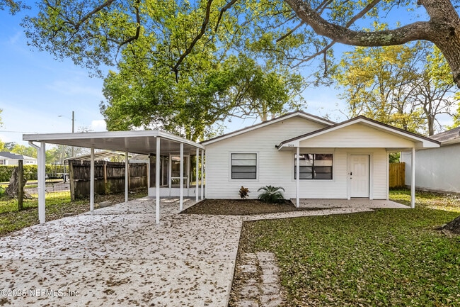 Photo - 12459 Sago Ave W House