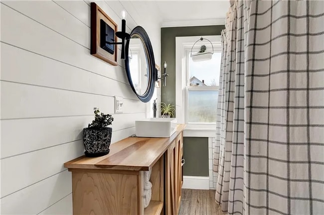 Photo - 145 Market St Unit 1