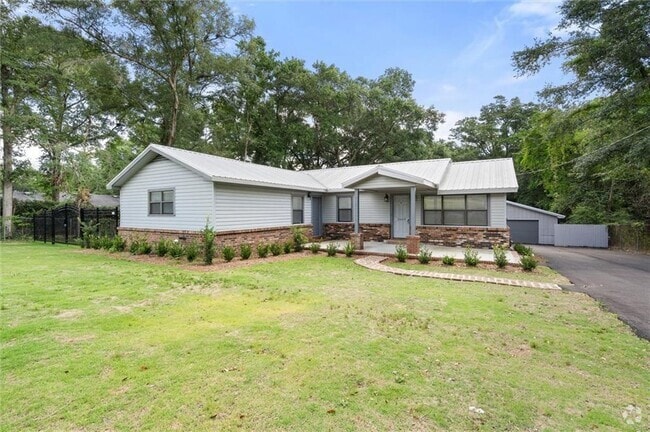 Building Photo - 2609 Longleaf Dr Rental