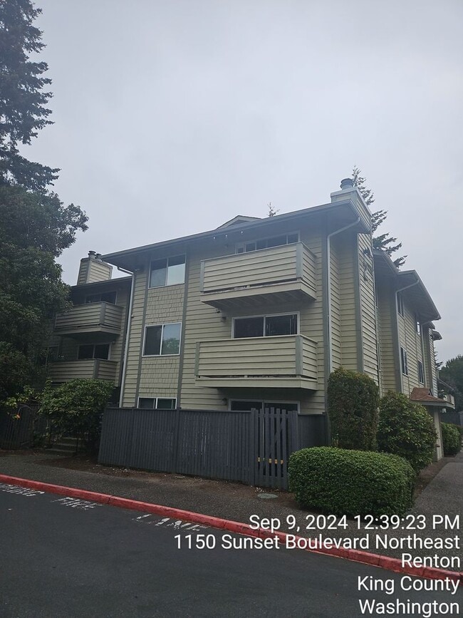 Renton Sunset Heights Condominiums - 2 bed... - Renton Sunset Heights Condominiums - 2 bed...