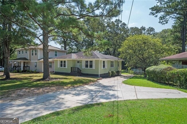 Photo - 2823 McAfee Rd