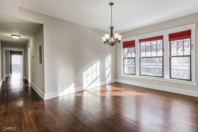 5800 N Kenmore - 5800 N Kenmore - 5800 Tier, 3 Bed, 2 Bath - Kenmore 5800 N